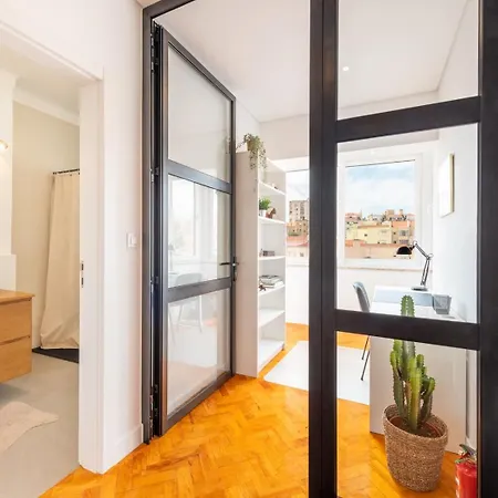 Guestready - Spacious Flat In The Heart Of Lizbona